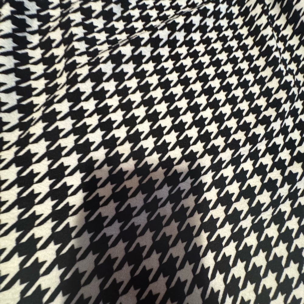 Houndstooth Black and White Mini Skirt - Picture 5 of 7